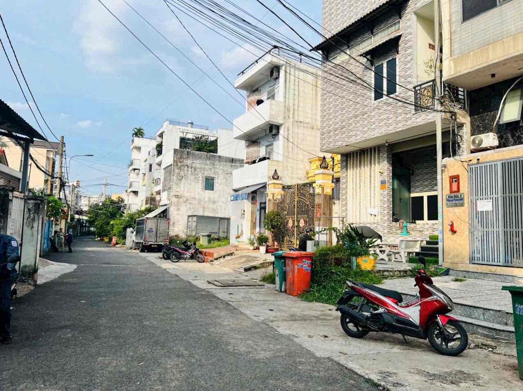 KHÔNG CÓ SP SO SÁNH- NHỈNH 4 tỷ- NHÀ ĐƯỜNG NHỰA 10m- VUỐNG VỨC 3,8x15m