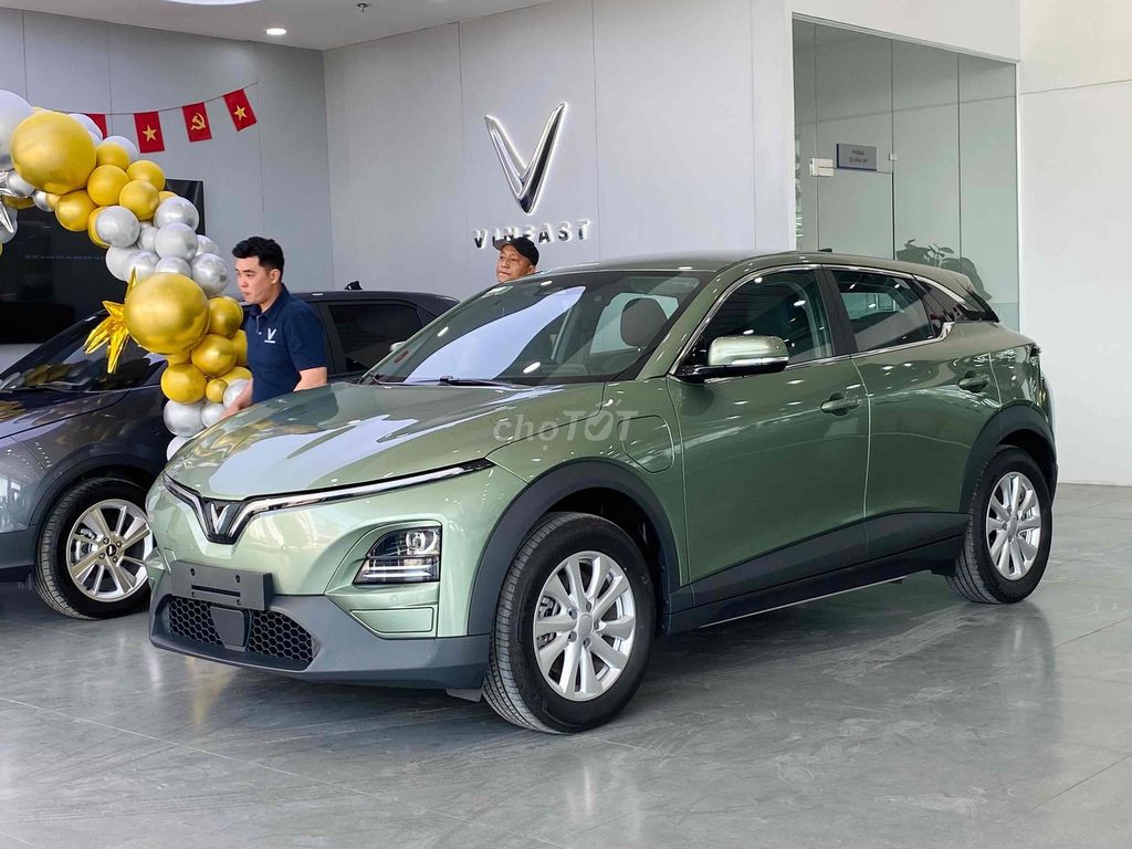 VinFast VF6 2025. Mua bán Ô tô tại Huyện Bình Chánh Tp Hồ Chí Minh được đăng bởi Quốc Nhẫn hình 2