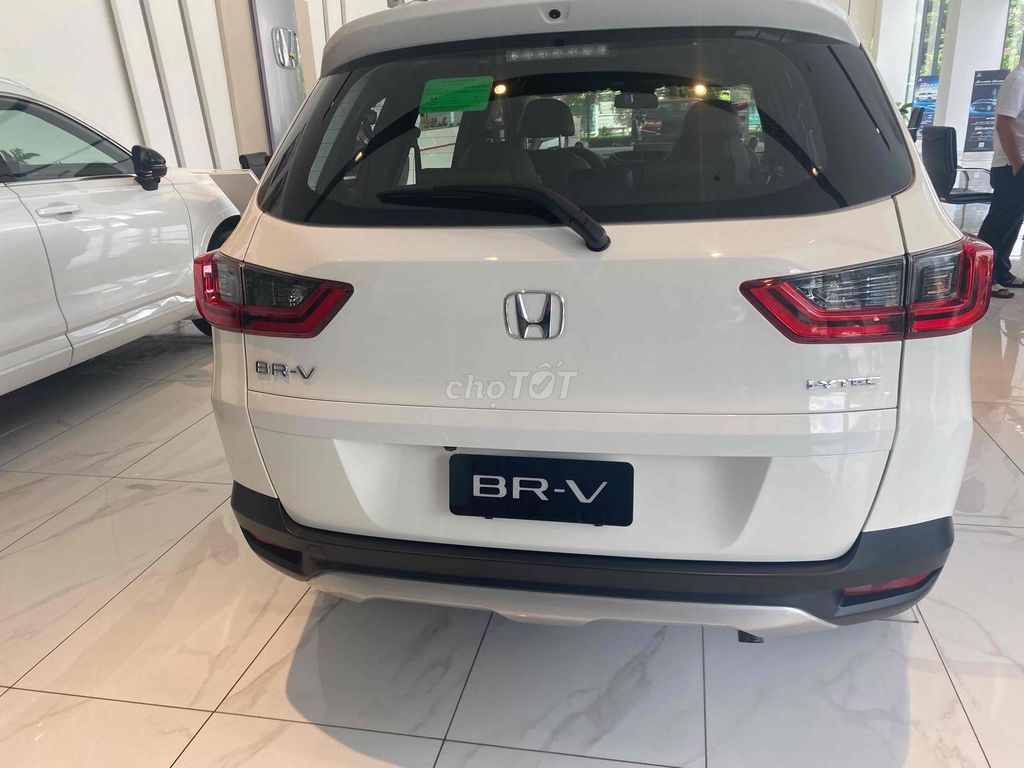 Honda Brv - Giá SIÊU KHUYẾN MÃI- Giao xe ngày. Mua bán Ô tô tại Quận 7 Tp Hồ Chí Minh được đăng bởi Showroom Honda Ôtô Sài Gòn Quận 7 hình 4