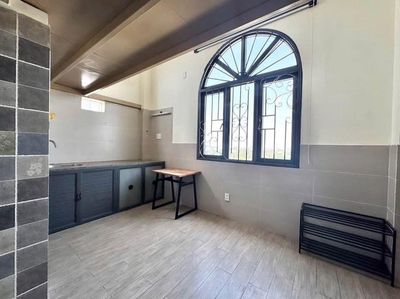 Căn hộ cửa sổ trời, sân riêng- Ngay Lê Văn Việt, Man Thiện, khu CNC 