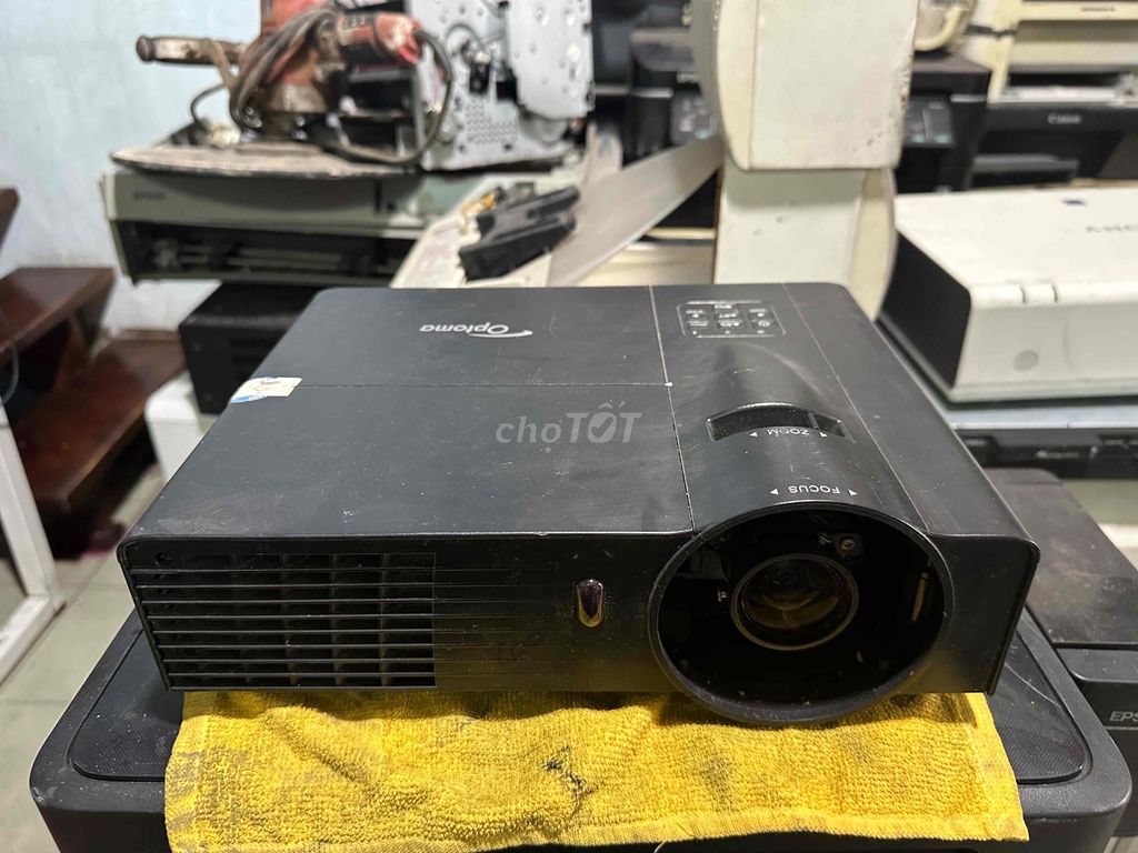 Máy chiếu Optoma.bán xác. Mua bán Đồ dùng văn phòng tại Quận Phú Nhuận Tp Hồ Chí Minh được đăng bởi  Bông Lê chuyên sỉ và lẻ âm thanh Nhật Mỹ hình 1