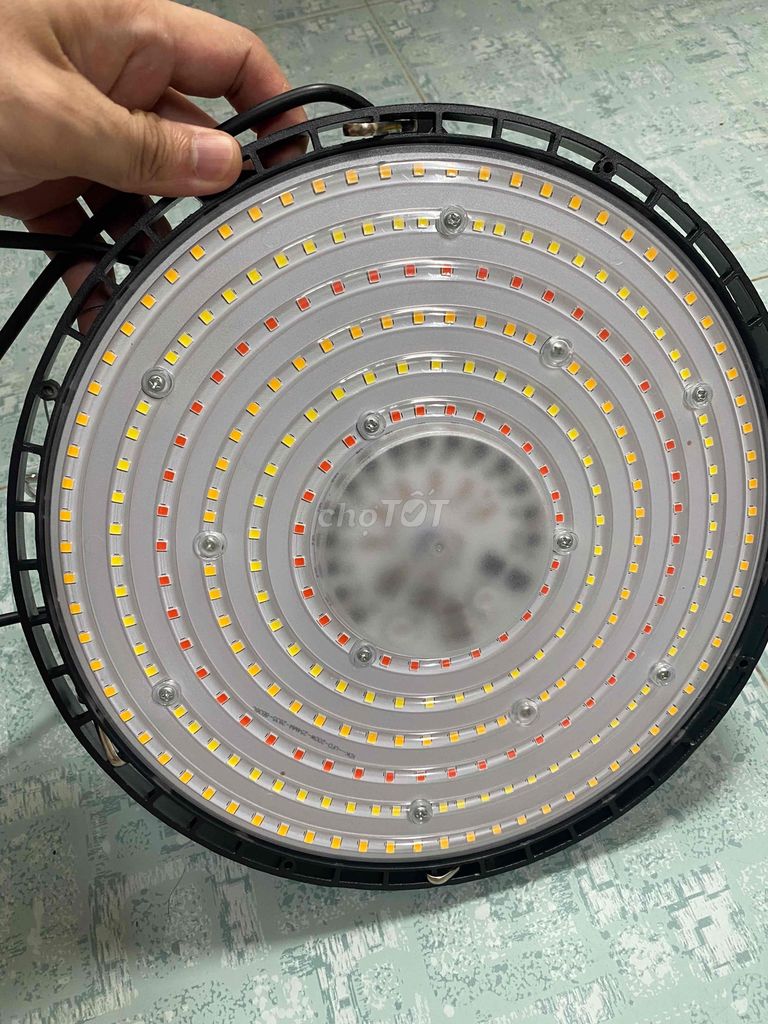 led trồng cây cao cấp, quạt 12v, bơm đáy,mắt phun