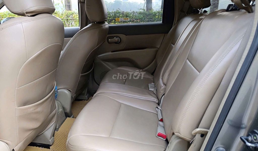 Nissan Livina 2011 1.8MT Xám. Mua bán Ô tô tại Quận Cầu Giấy Hà Nội được đăng bởi Thăng ManyCar hình 8