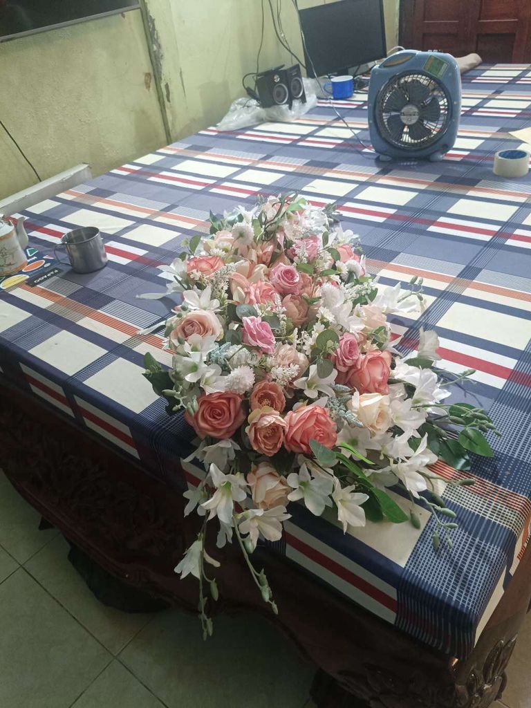 Hoa lụa trang trí xe hoa Hồng, trắng Rất mới. Mua bán Cây cảnh, đồ trang trí tại Huyện Lấp Vò Đồng Tháp được đăng bởi Nguyễn Hữu Thuận hình 1