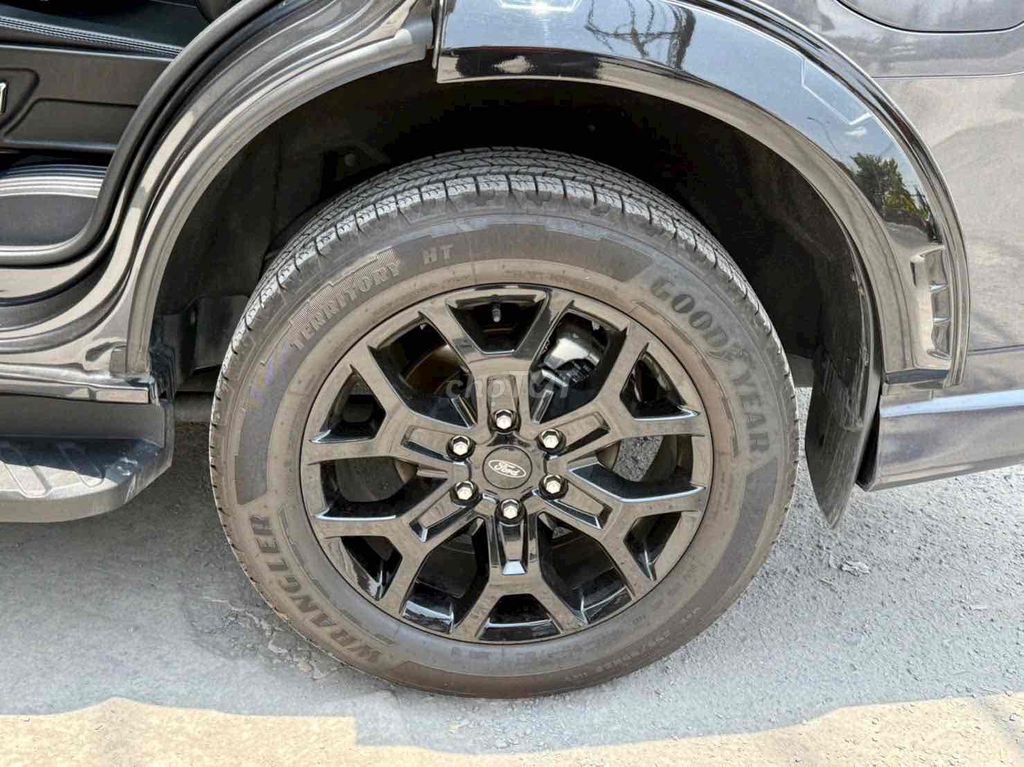 Ford Everest 2023 Sport 2.0L 4x2 AT - 26000 km. Mua bán Ô tô tại Huyện Bến Lức Long An được đăng bởi Nguyễn Huynh hình 13