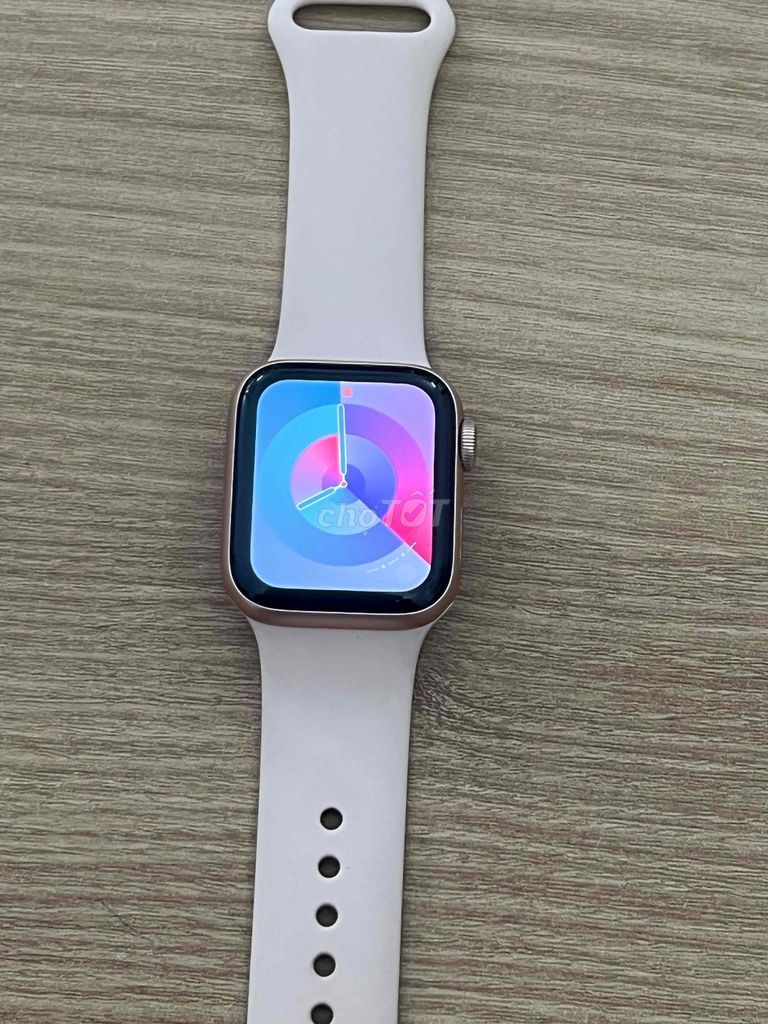 Apple Watch Series SE Vàng hồng. Mua bán Thiết bị đeo thông minh tại Thành phố Long Xuyên An Giang được đăng bởi Laptop Mai Lý Nghĩa hình 1