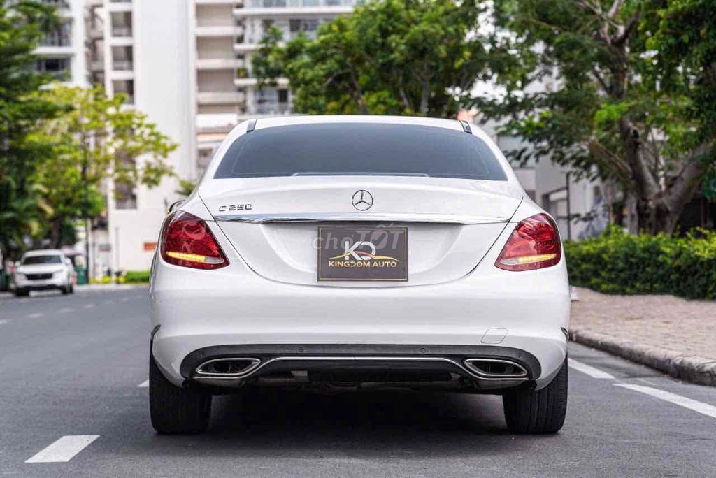 C250 Exclusive Model 2016 màu trắng cá nhân 1 chủ. Mua bán Ô tô tại Quận 7 Tp Hồ Chí Minh được đăng bởi Dương Phương hình 3