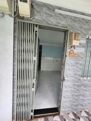 cho thuê căn hộ ngay trung tâm quận 10 diện tích 4x12