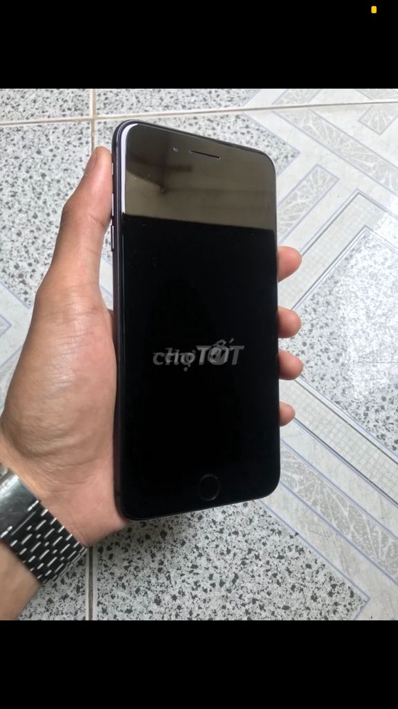 0569113941 - Apple iPhone 8 plus đen bóng - jet black