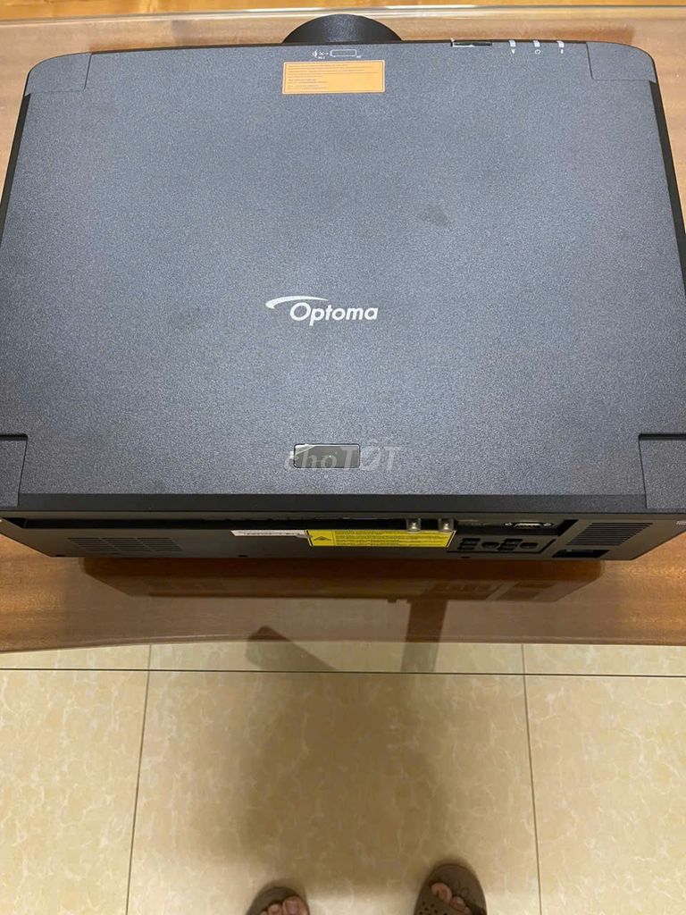 Thanh lý máy chiếu màn ảnh rộng