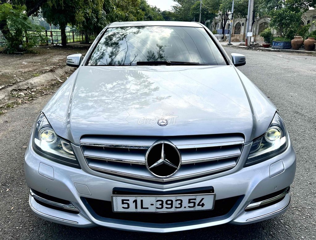 Mercedes Benz C200 avantgarde cá nhân chính chủ