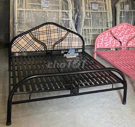 Giường Sắt }Giường Sắt }Giường Sắt }}Giường Sắt. Mua bán Giường, chăn ga gối nệm tại Thành phố Tân An Long An được đăng bởi Xưởng Nội Thất Sài Gòn  hình 1
