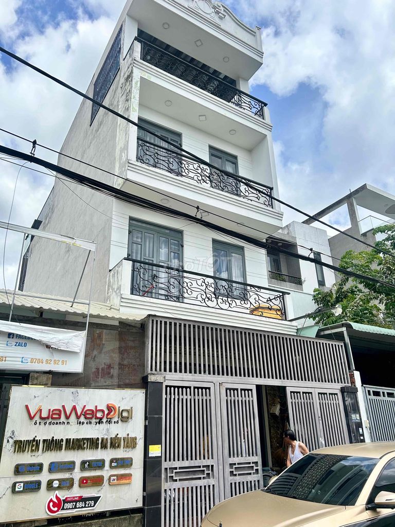 Rent · 7 bd · 100 м² · Quận 12, ул. Thạnh Xuân 52