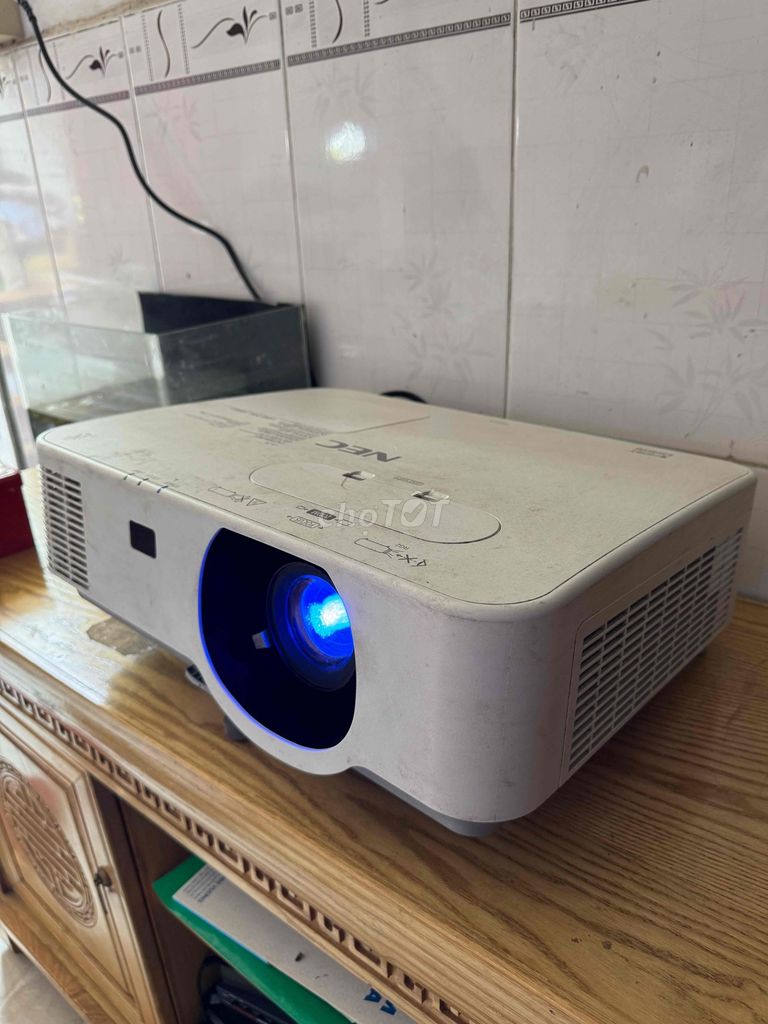 Máy chiếu NEC P604X. Mua bán Đồ dùng văn phòng tại Quận 12 Tp Hồ Chí Minh được đăng bởi Nghin hình 1