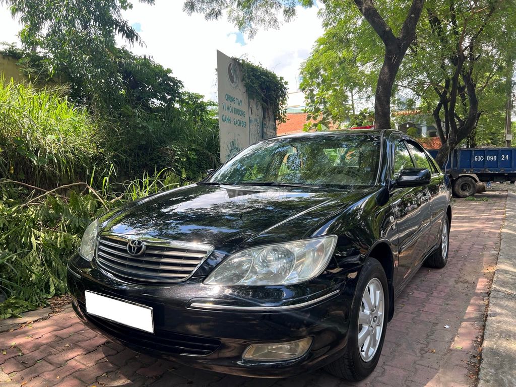 Bán Em Toyota Camry 3.0 tự động 2005 màu đen