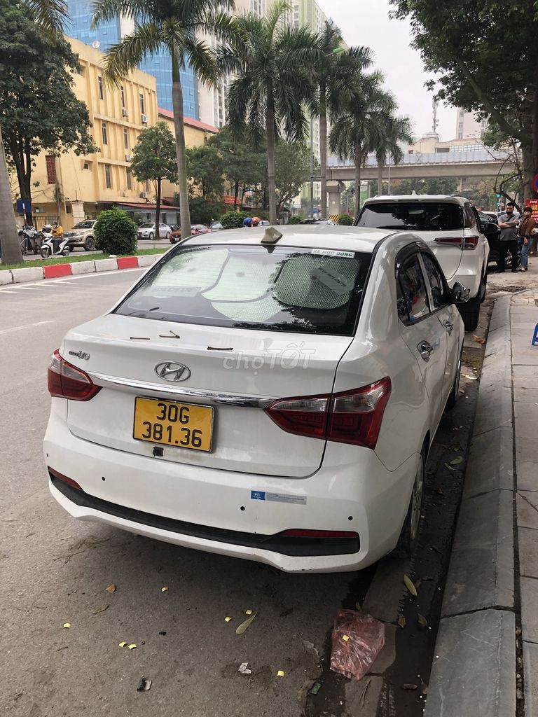 Hyundai Grand i10 2020 Sedan 1.2 AT - 300000 km. Mua bán Ô tô tại Quận Hà Đông Hà Nội được đăng bởi Vũ hữu công hình 1