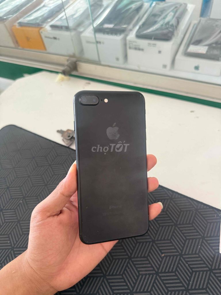 Apple iPhone 7 Plus 32GB Đen. Mua bán Điện thoại tại Thị xã Tân Uyên Bình Dương được đăng bởi Hùng trần hình 1