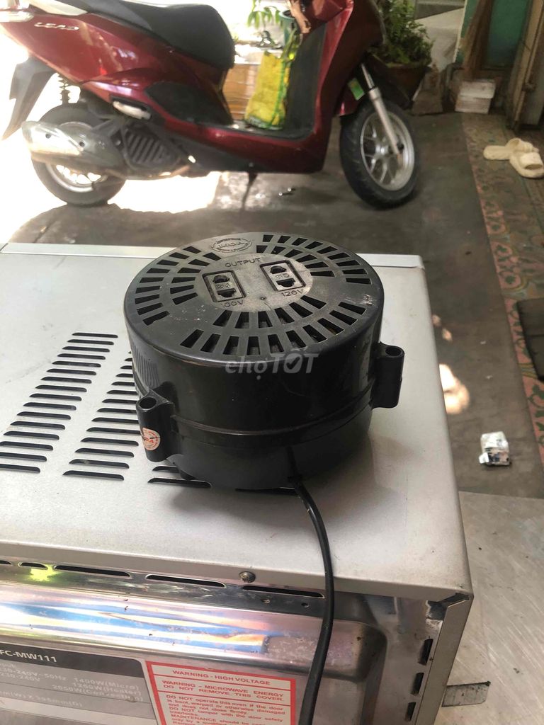 biến áp 600VA chính hãng ra điện 100-120v