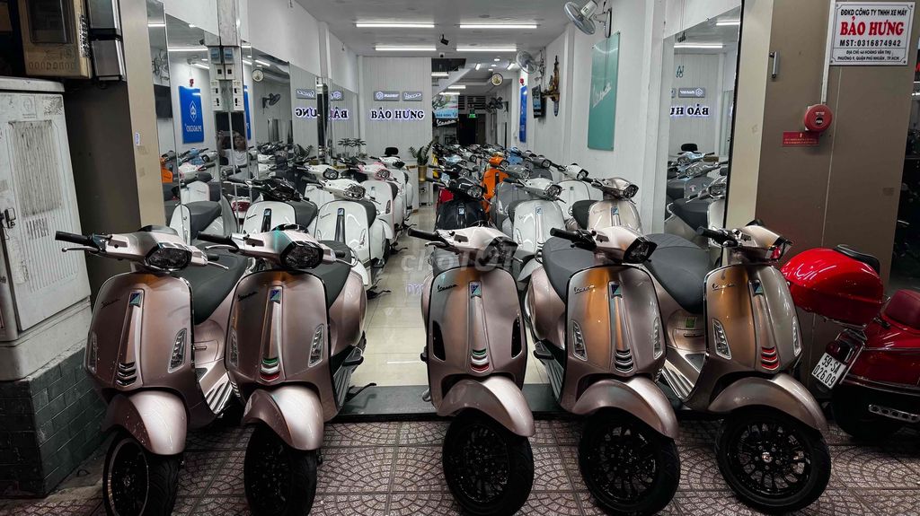 Vespa Sprint Vàng đồng TFT & Hồng Poecher. Mua bán Xe máy tại Quận Phú Nhuận Tp Hồ Chí Minh được đăng bởi VESPA  PIAGGIO BẢO HƯNG Vespa cũ trả góp  hình 4