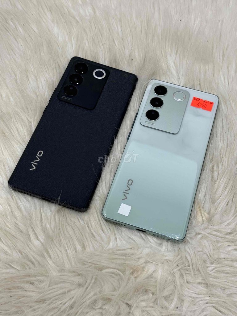 Vivo V27 (256G/R8) giá 4990k