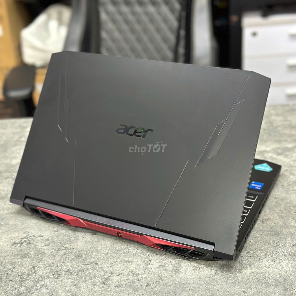 NITRI I5-11400H | 8Gb | 512Gb | 1650 4Gb | 15.6 "