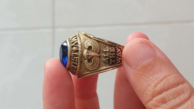 Nhẫn cổ Mỹ UsA 10k đính đá saphire xanh dương LX