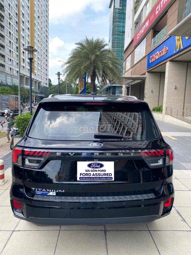 Ford Everest 2023 Titanium 2.0L 4x2 AT - 4500 km. Mua bán Ô tô tại Quận Tân Bình Tp Hồ Chí Minh được đăng bởi Sài Gòn Ford hình 8