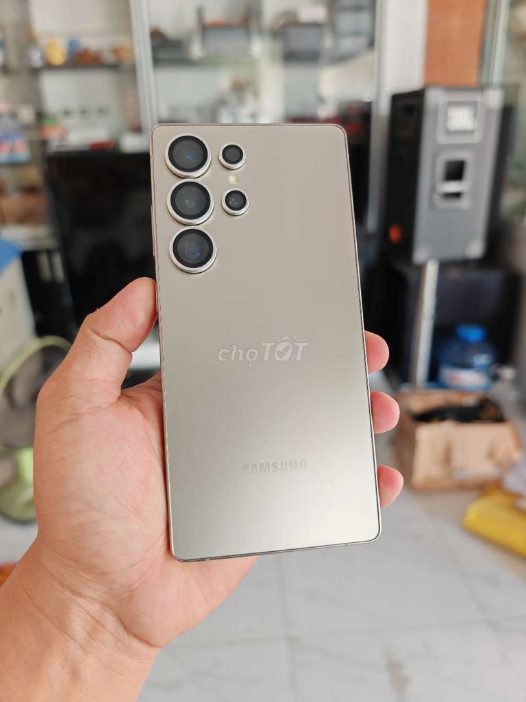 Samsung S25 Ultra Vàng Đã sử dụng. Mua bán Điện thoại tại Quận Cẩm Lệ Đà Nẵng được đăng bởi Bảo Ngọc hình 1