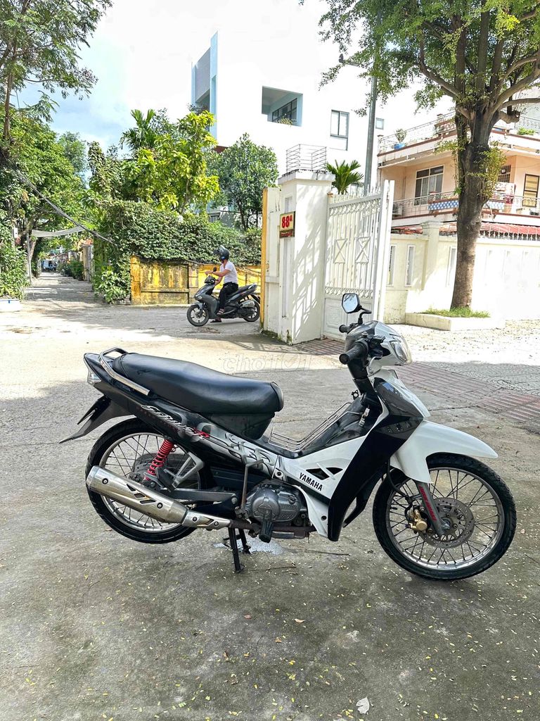Yamaha Si 2013 Trắng đen. Mua bán Xe máy tại Quận Liên Chiểu Đà Nẵng được đăng bởi Lê Sang hình 3