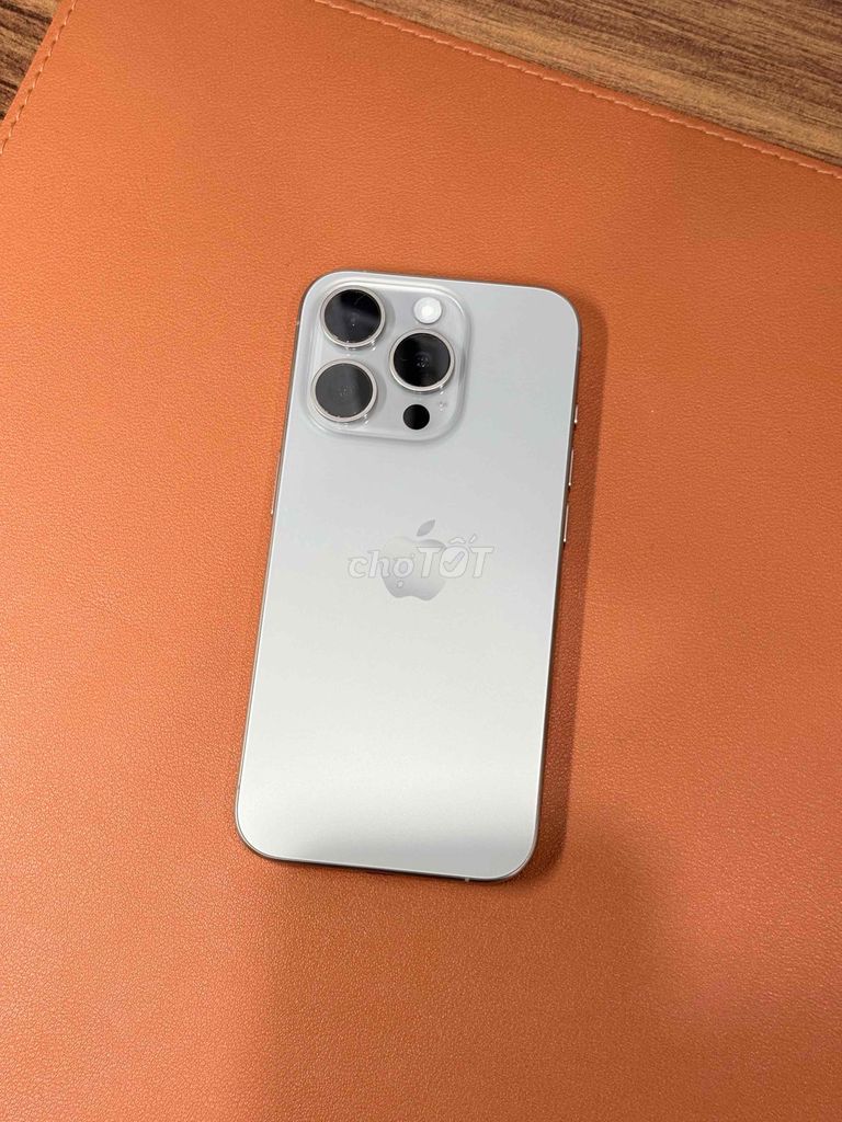 iPhone 15 Pro 128GB Titan zin all đẹp nét. Mua bán Điện thoại tại Quận Thanh Xuân Hà Nội được đăng bởi Nguyen Hung  hình 1