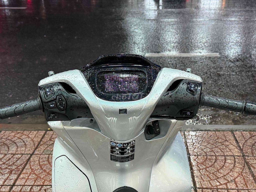 Серебряный гончар Honda SH125 ABS 2026 2.000 км