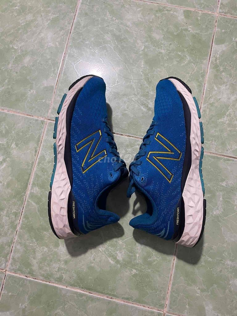 Nb fresh foam 880 size 43(27,5cm) chính hãng run