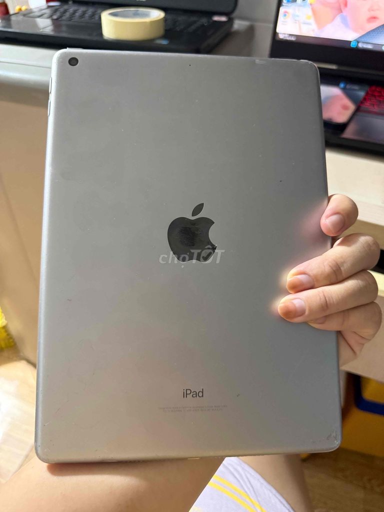 Apple iPad Gen 6 32GB Bạc. Mua bán Máy tính bảng tại Quận Bình Tân Tp Hồ Chí Minh được đăng bởi mobile xá xị hình 1