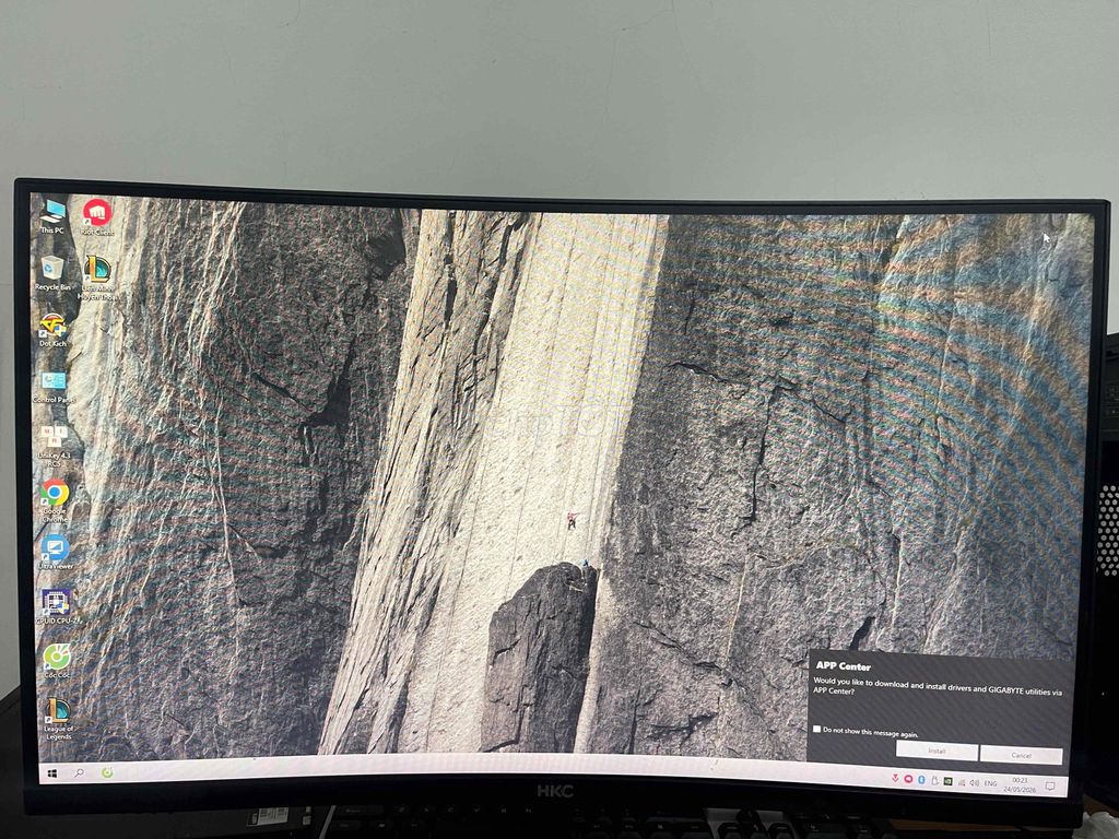 Màn hình máy tính HKC 27 inch cong. Mua bán Phụ kiện (Màn hình, Chuột...) tại Huyện Kim Bảng Hà Nam được đăng bởi Đây này hình 1