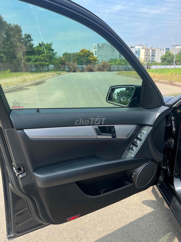Mercedes Benz C Class 2011 C200 - 112000 km