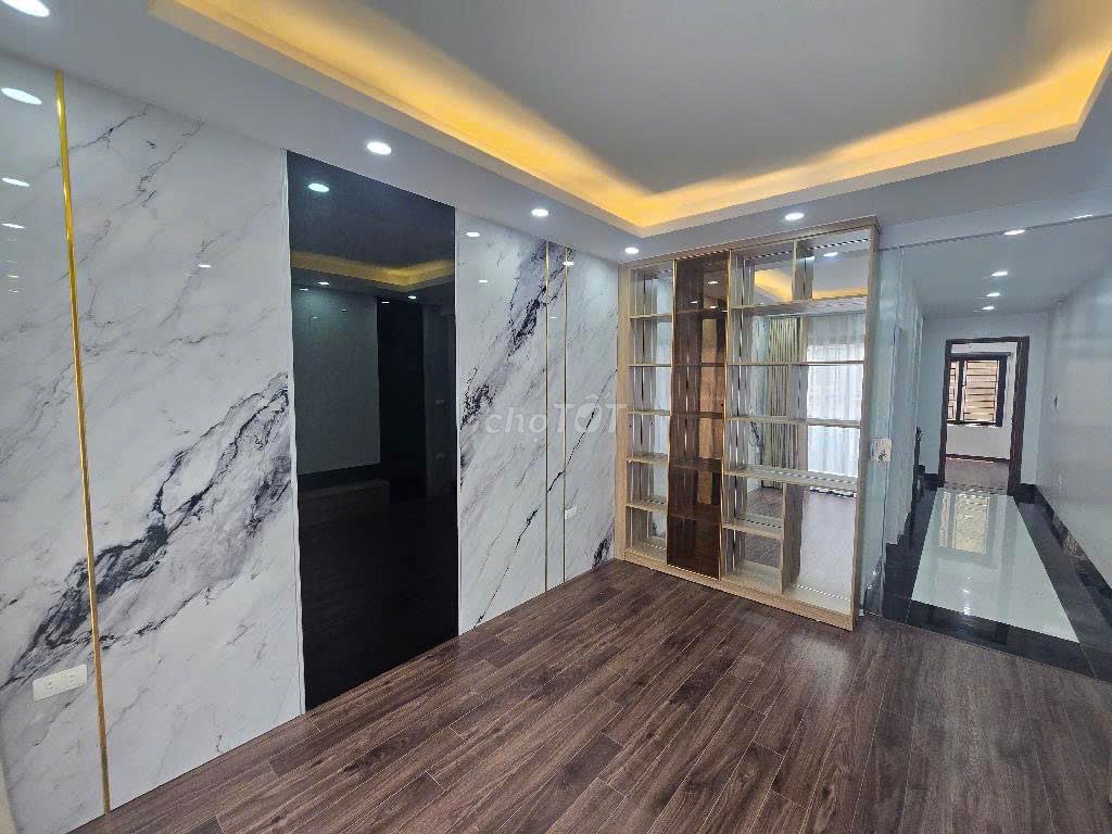 BÁN NHÀ NGÕ 143 NGUYỄN CHÍNH, NHÀ MỚI LUNG LINH, 52M2, 12,8 TỶ