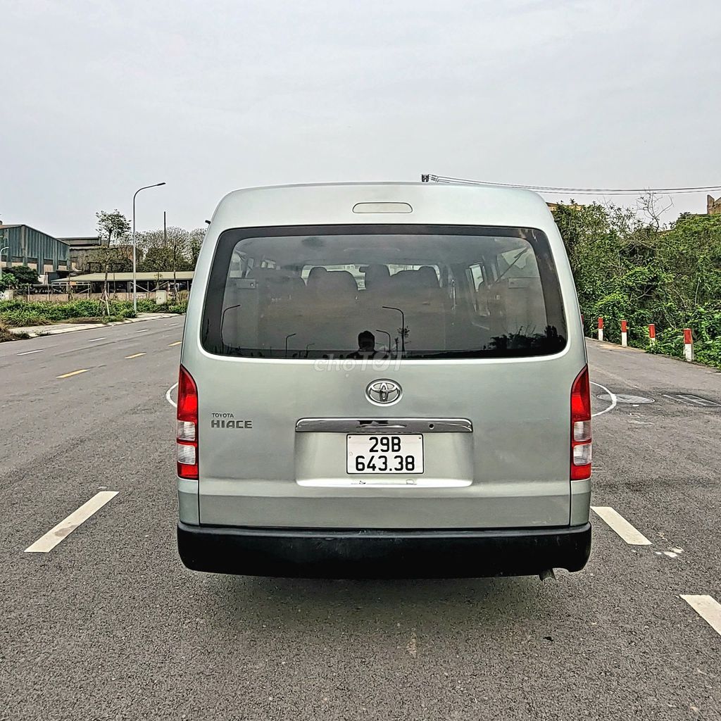 Bán Toyota Hiace 16 chỗ đời 2011,máy Xăng phom mới. Mua bán Ô tô tại Huyện Đông Anh Hà Nội được đăng bởi siêu thị ô tô Nhật Bắc hình 4