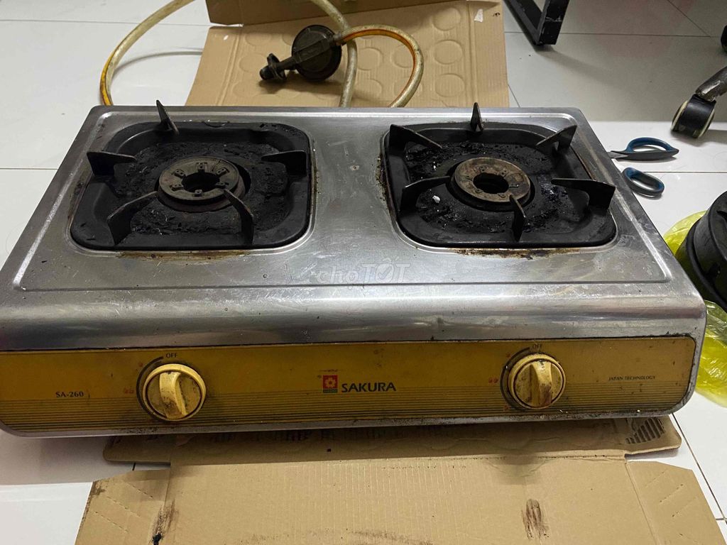 Bếp gas đôi Sakura SA-260 Vàng Bạc. Mua bán Bếp, lò, đồ điện nhà bếp tại Thành phố Thủ Đức Tp Hồ Chí Minh được đăng bởi Đinh Thị Vân Anh hình 1