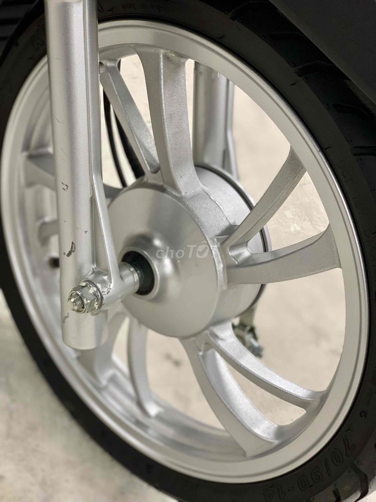 SYM Shark 50cc 2024 Chính Chủ 3.600 km Xe mới 99%. Mua bán Xe máy tại Thành phố Thủ Đức Tp Hồ Chí Minh được đăng bởi iMotorbike Khương Phan hình 10