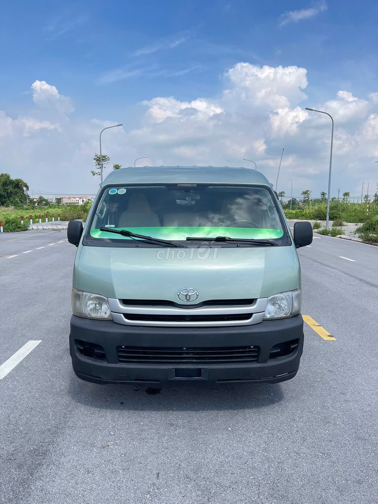 Toyota Hiace 2010 tải van 3 chỗ - 10000 km. Mua bán Ô tô tại Huyện Đông Anh Hà Nội được đăng bởi siêu thị ô tô Nhật Bắc hình 1