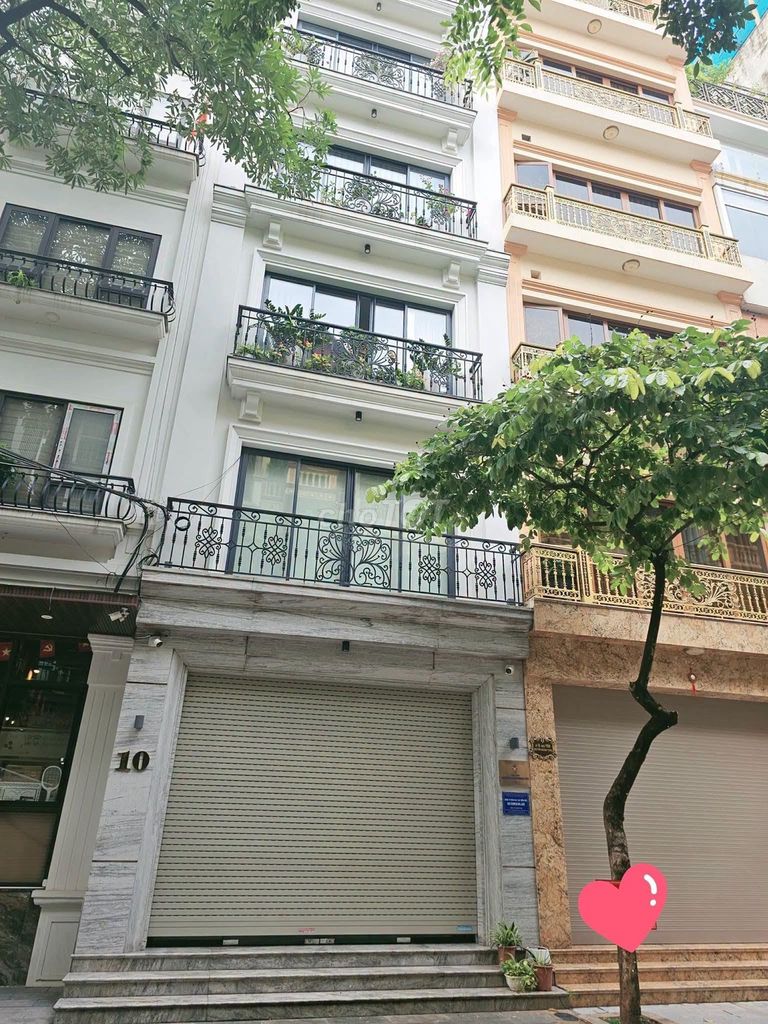 Продается 6-этажный дом с лифтом Cau Giay, 40 м2, 9,5 млрд долларов