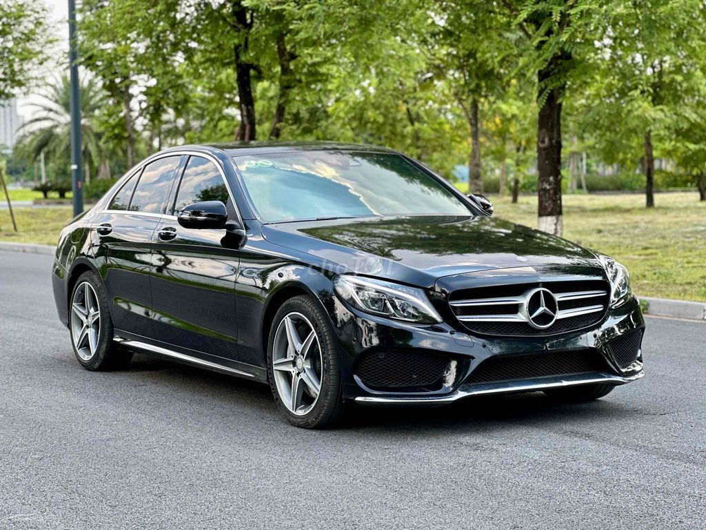 Mercedes Benz C300 AMG sản xuất 2015 - 15000 km