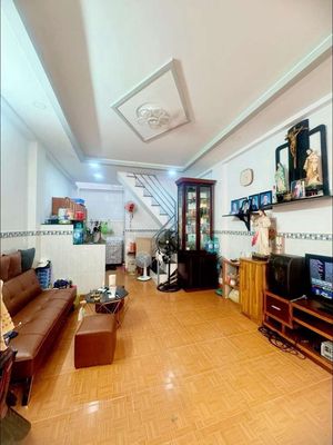 Ngay Gò Dầu Tân Kỳ Tân Quý 4mx8.5m 2 tầng. Mua bán nhà ở tại Quận Tân Phú Tp Hồ Chí Minh được đăng bởi Văn Trường