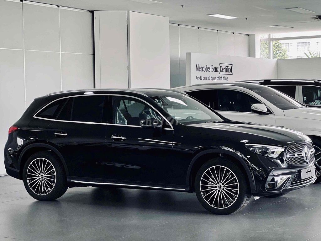 Cần bán GLC300 lướt chuẩn 1.000km. Mua bán Ô tô tại Quận 7 Tp Hồ Chí Minh được đăng bởi Huy Huỳnh hình 3