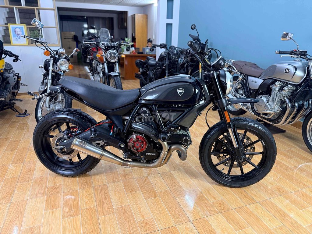 Ducati Scrambler Icon 800 ABS 2018 Черный 18900км