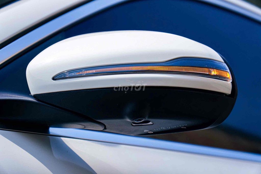 Mercedes Benz GLC 200 4MATIC  2022 - 72 km 1 chủ. Mua bán Ô tô tại Quận Tân Phú Tp Hồ Chí Minh được đăng bởi Văn Hải hình 14