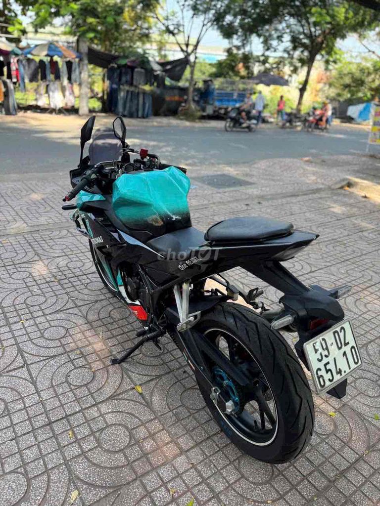 Honda CBR 2018 Xanh ngọc 25000 km. Mua bán Xe máy tại Huyện Bình Chánh Tp Hồ Chí Minh được đăng bởi Phong Vũ hình 9