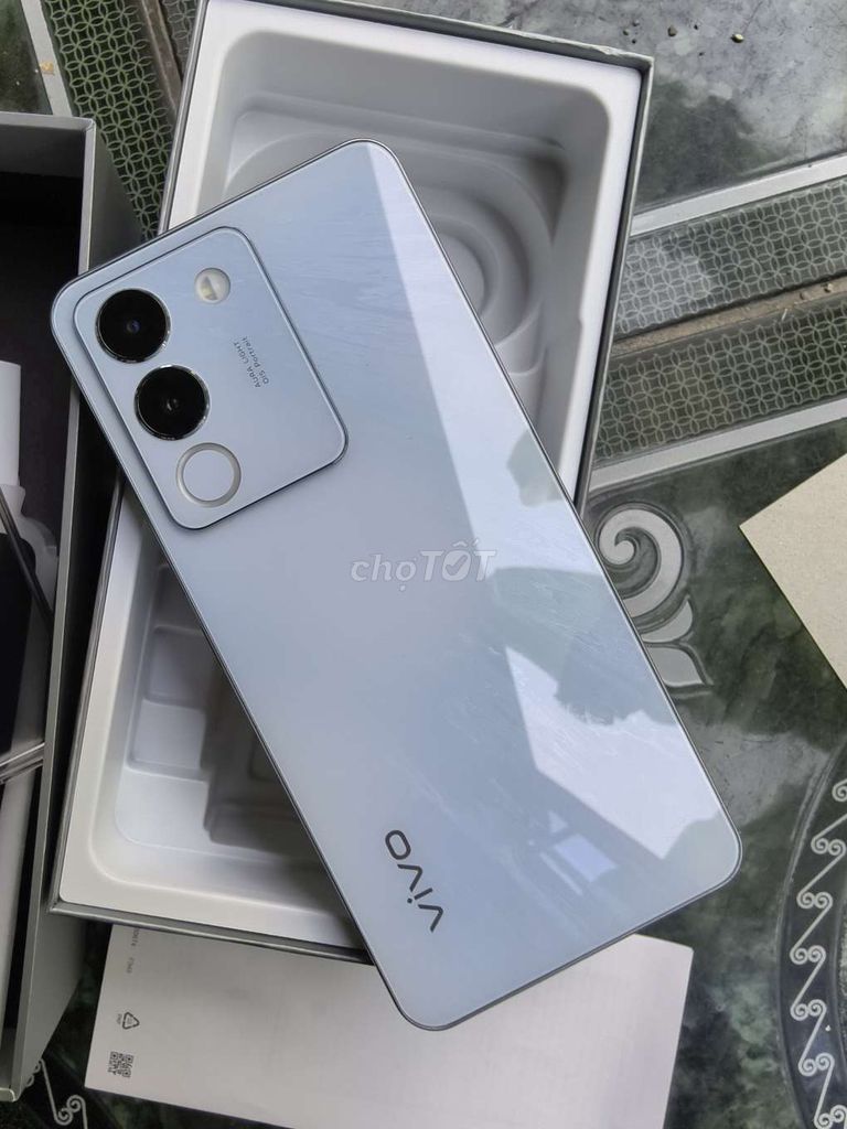 Vivo V29e 5G 8/256 BH đến 6/12/2025