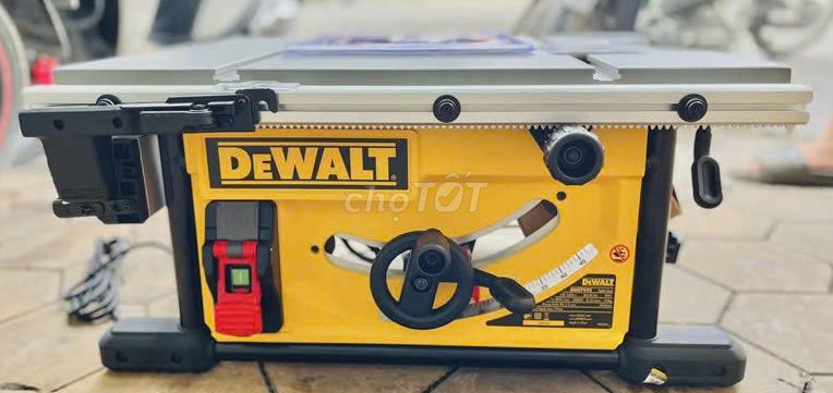 Cưa bàn dewalt xịn sò sale giá vốn new y hình