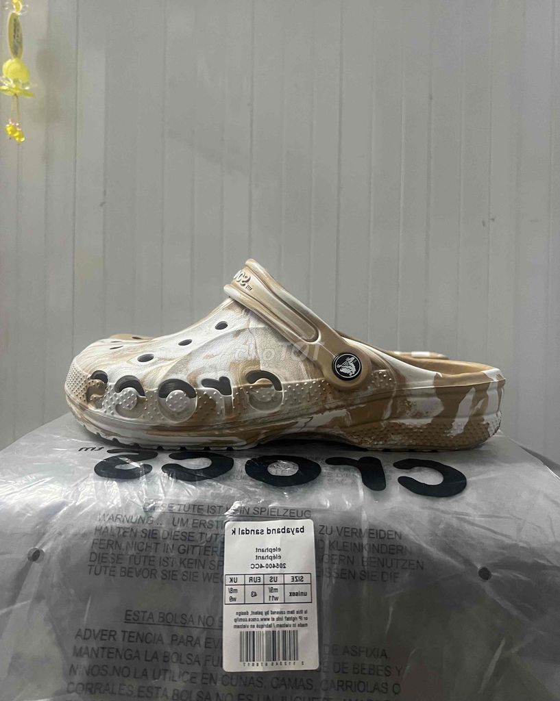 Dép Crocs Sz 42-43 mới 100% Hàng chính hãnggggg